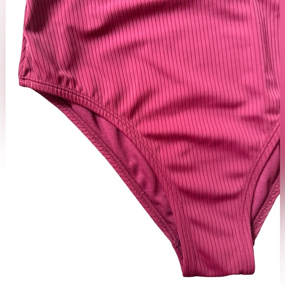 Xhilaration - Women’s Ribbed Cheeky One Piece Swimsuit- EUC - Picture 7 of 10